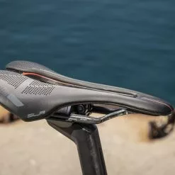 Selle Italia SLR Boost Kit Carbonio Superflow Sattel -Vitus Verkäufe YY 8915 min 1500x1000 1