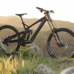 E-thirteen E.thirteen LG1 Race Carbon Crankset -Vitus Verkäufe ethirteen LG1 Race Carbon Crankset 06